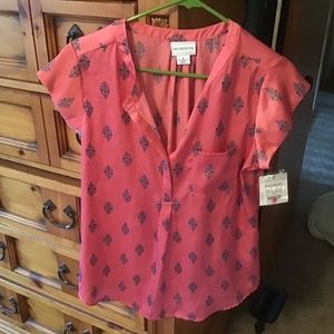 Short sleeve top